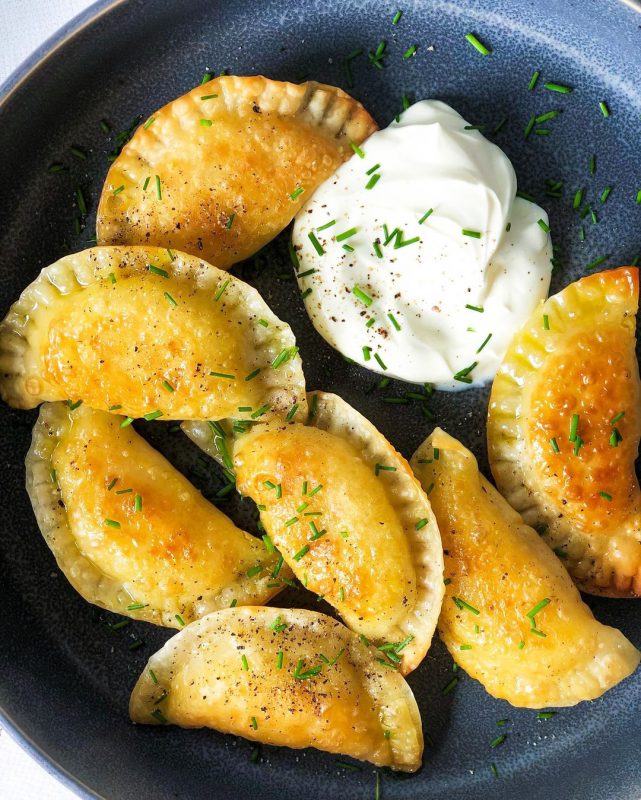 پیراشکی سیب زمینی روسی